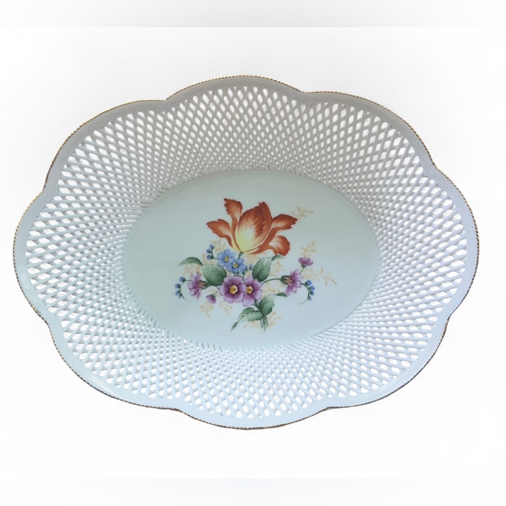 Moga Floral Decorative Plate with‎ Lattice Design